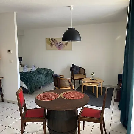 Roesselmann 1 Apartman *